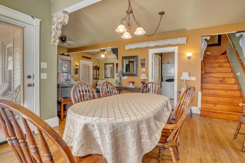 A Bonnie Place in Oneonta, USA