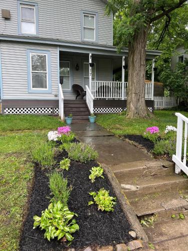 A Bonnie Place in Oneonta, USA