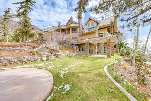 Hot Tub + Views: Luxe Mountain Escape in Yucaipa in Cherry Valley (CA)