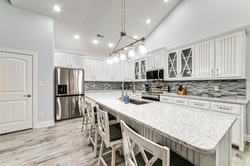 Massive Lake Views and Stunning Sunsets Waverly Gem