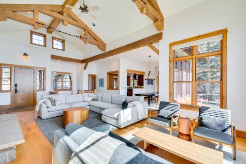 5 Mi to Beaver Creek Luxe Mtn-View Getaway!