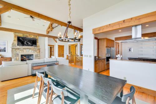 5 Mi to Beaver Creek Luxe Mtn-View Getaway!