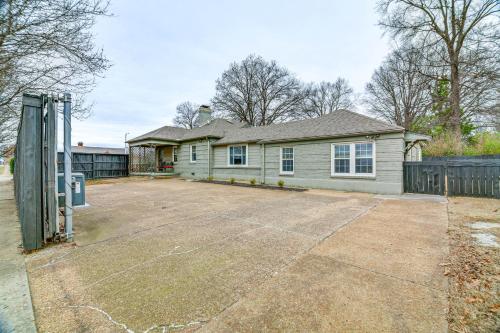 Spacious Memphis Retreat 5 Mi to Downtown Beats! Spacious Memphis Retreat 5 Mi to Downtown Beats!