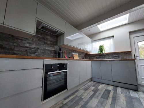 Konyha, Seaview home in Baycliff, Cumbria in Baycliff