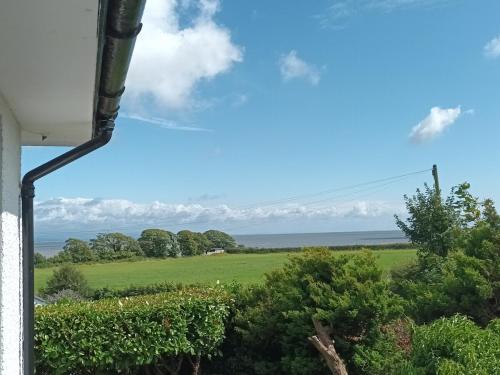 Kilátás, Seaview home in Baycliff, Cumbria in Baycliff