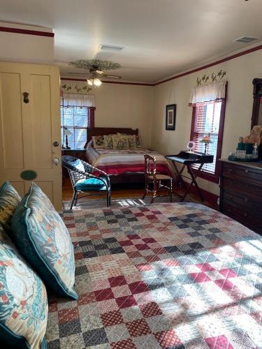 Amherst Inn – Amherst, MA