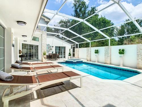 Luxury Villa Sunrise POOL SPA Prime Location!