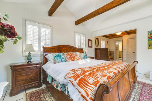 Waterfront Home with Boat Dock and Sunroom in Gardiner