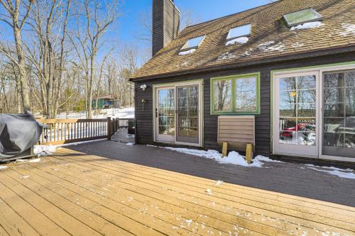 Waterfront Home with Boat Dock and Sunroom in Gardiner
