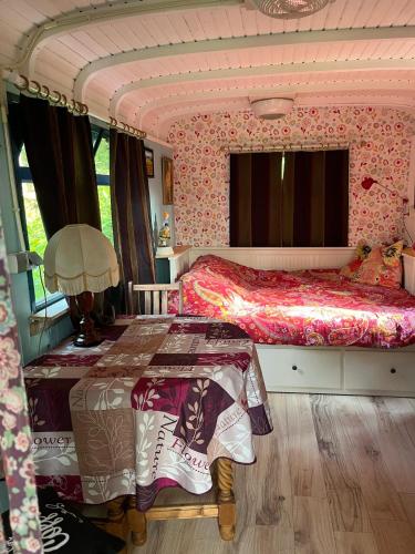 1 queen bed