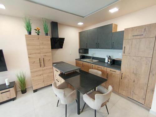 ห้องครัว, Kisterasz Apartman in ซิเกตี โจเซฟ