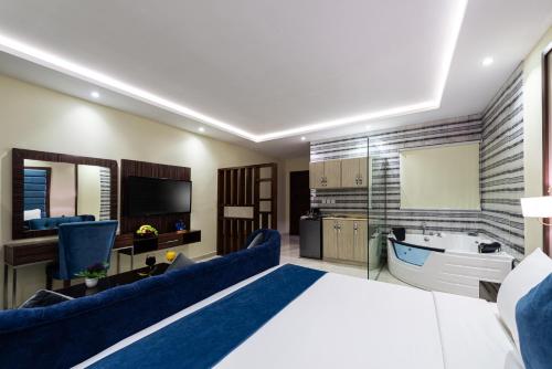 القصر المطار