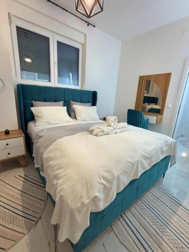 Superior One-Bedroom Apartment with Balcony image 10