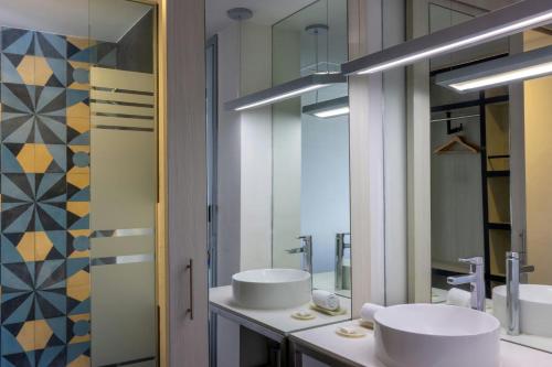Aloft, Guest Room, 1 King image 6