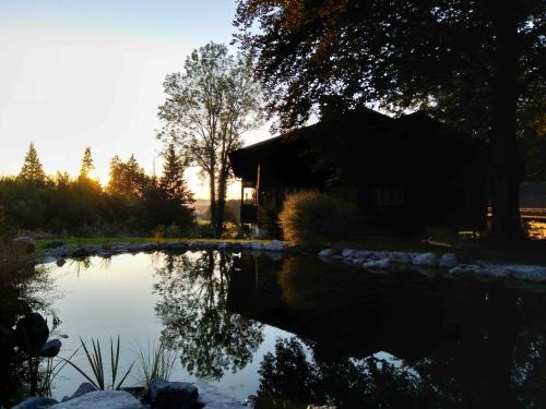 泳池, Chalet am kleinen See in 貝內迪克特博伊埃爾恩