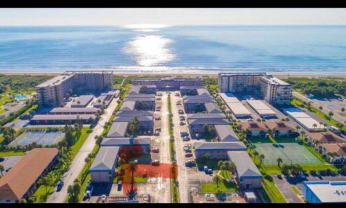 Tropical Paradise at Diplomat in Cocoa Beach, USA