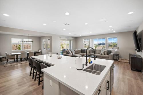 Luxury Desert Escape Private Pool Putting Green Outdoor Oasis in ลาควินตา (CA)