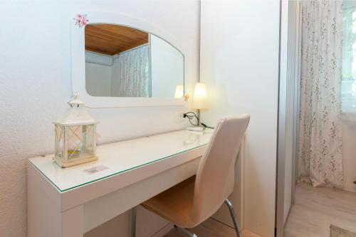 Three-Bedroom Apartment Standard image 8