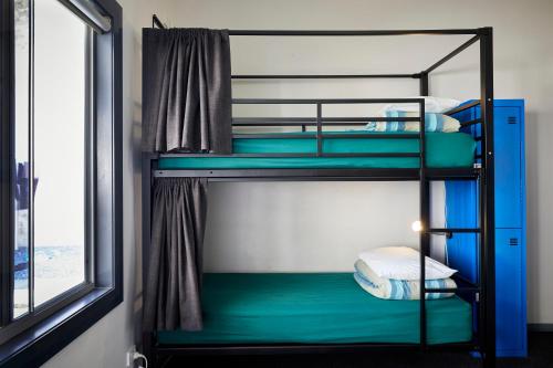 YHA Fremantle Prison Room Type - Bed in 4-Bed Mixed Dormitory with Ensuite