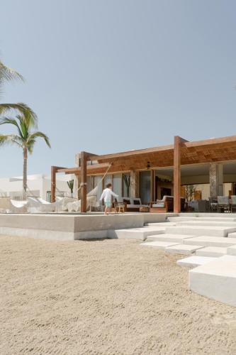Casa Suna frente a la playa in La Ribera