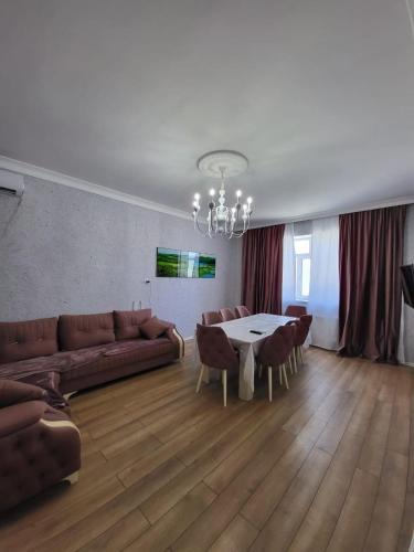 Gabala Deluxe 4-bedrooms Villa – khách sạn tại Gebele