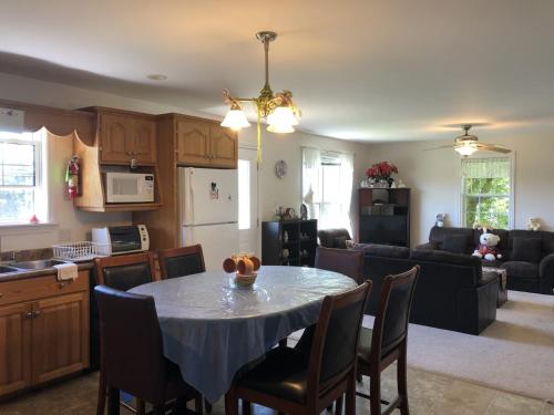 Bubbling Brook Cottages in Mayfield (PE)