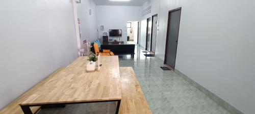 PHP Home Betong พีเอชพี โฮม เบตง บ้านพักเหมาหลัง 10 คน ใจกลางเบตง Private House Near Attractions, Betong