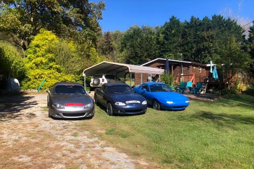 Fire Pit and Decks Creekside Cabin in Robbinsville Fire Pit and Decks Creekside Cabin in Robbinsville