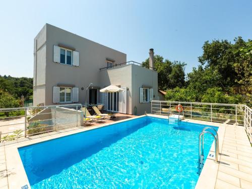 Villa in Prines with Private Pool, Prinés (fotografie 2)