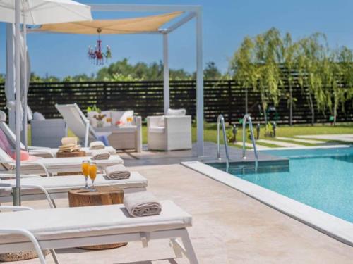 Villa in Zakynthos with Pool & Near Tsilivi Beach, Vanáton (zdjęcie 9)