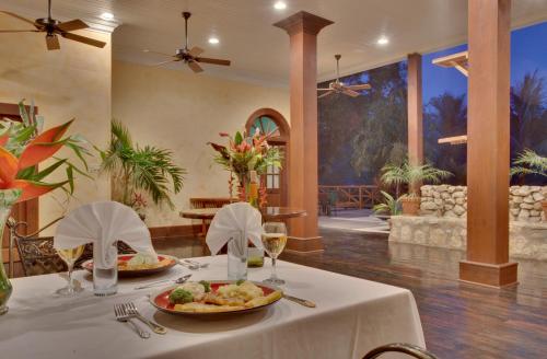 Mahogany Hall Luxury Boutique Resort