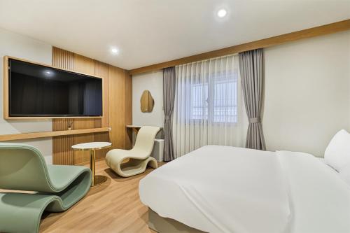 Grandis Hotel - Photo 1