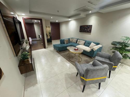 Two-Bedroom Apartment with City View image 9