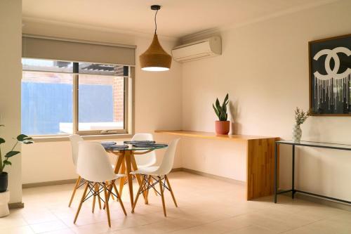 Facilities, Tranquility in the Meadows - 20 minutes to the City - 6 mins to the beach in Point Cook