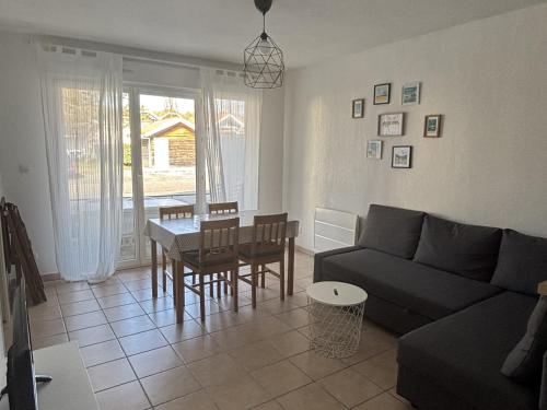 Appartement T2 avec piscine à Biscarrosse Bourg, proche plages du lac et océan, 4 pers, centre-ville - FR-1-319-454 - Étang de Biscarrosse et de Parentis