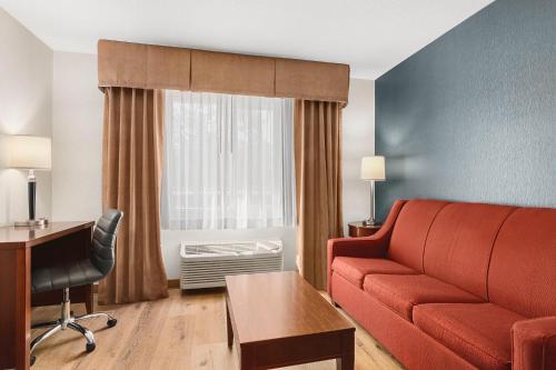 Comfort Inn & Suites Vancouver Downtown City Center - image 10
