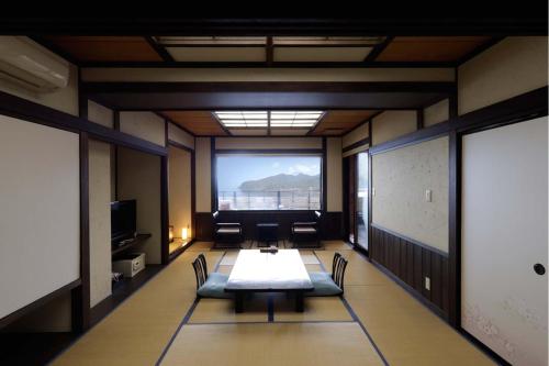 感動の海景色 新海花亭いずみクイーンスイート　スパバス付