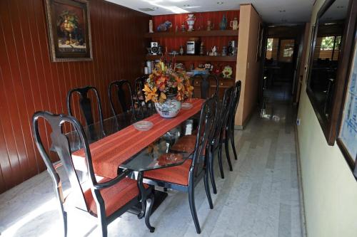 Boutique Rosas - Satèlite (Boutique Rosas - Satelite) in นอลคอลพัน เดอ จอเรซ