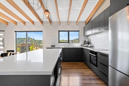 The Derby Lodge 'Two Bedroom' Stay in Style! in เดอร์บี้