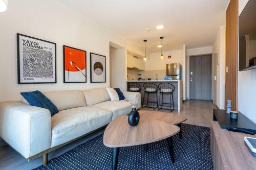 Tokyo 2BR by Geko