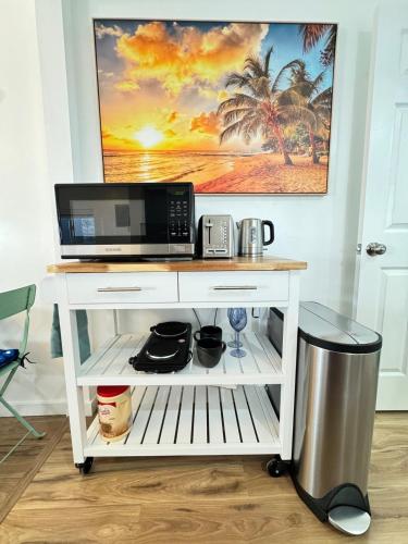 Facilities, Cozy Private Guesthouse with AC in Ocean View Hills