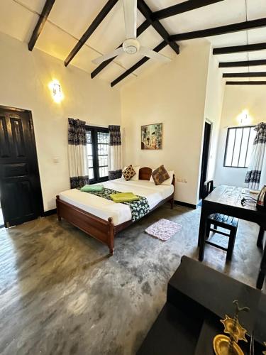 Single Room with Garden View image 2
