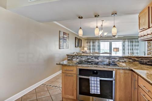Condo with Oceanside Pool detail
