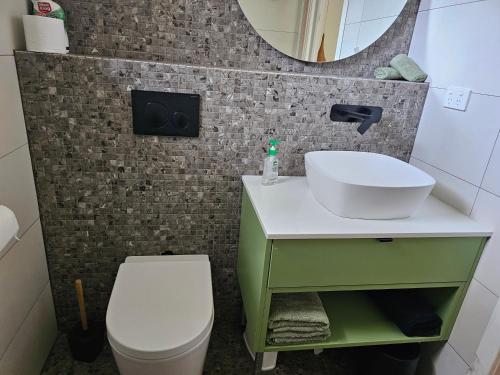 Bathroom, Tranquility in Sanctuary Point