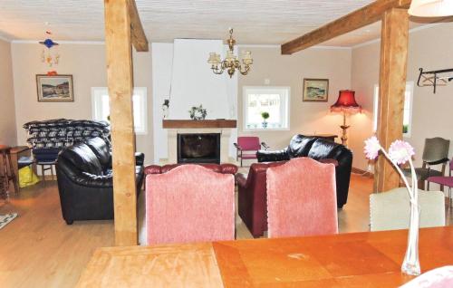 Stunning Home In Ljungby With Wifi in Bolmstad