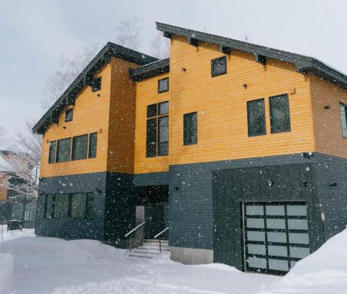 Hakobune Niseko - 8-room Chalets & 2-room Apartments