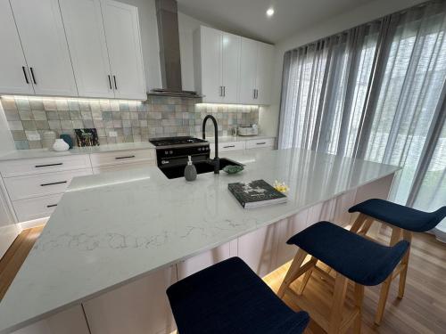 Plumeria Cottage Private Coastal Retreat by Australia No 1 Beach in Cronulla