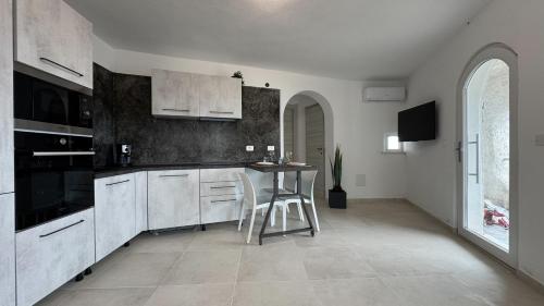 廚房, Sardegnaexplora - Villa Sa Lumenera Lentisco in 馬戈馬達斯