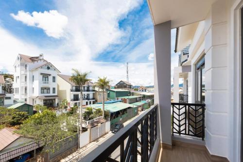 Boho Boutique Da Lat - View nhà lồng lãng mạn