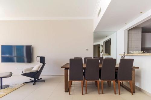 Luxury stay Private Beach Access, Дубай (фото 4)